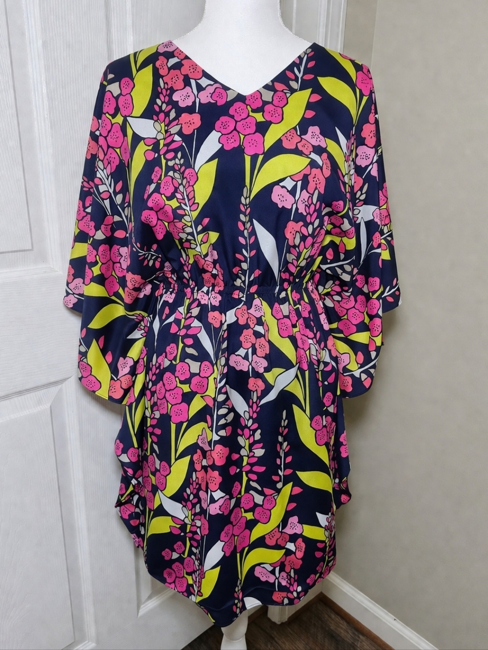 Trina Turk NWT Floral Kaftan Dress Small Navy Pink Silk Blend Swim Cover Up